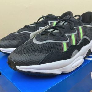 $$SOLD adidas Men's Originals OZWEEGO Black/Green